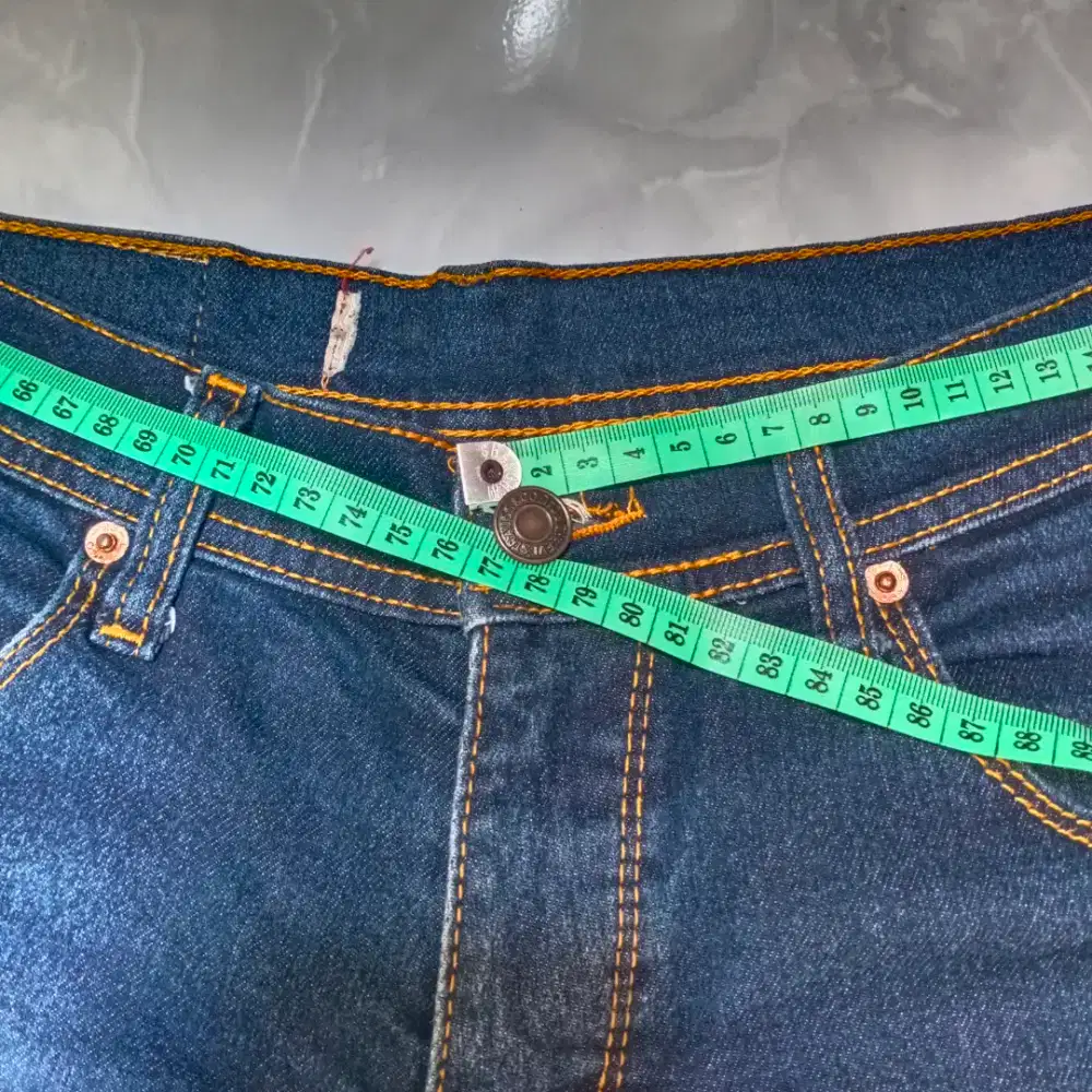 Bisa kirim-kirim Preloved Celana Pria Levi's