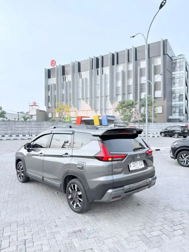 Mitsubishi New Xpander Cros CVT premium package metik model terbaru 26