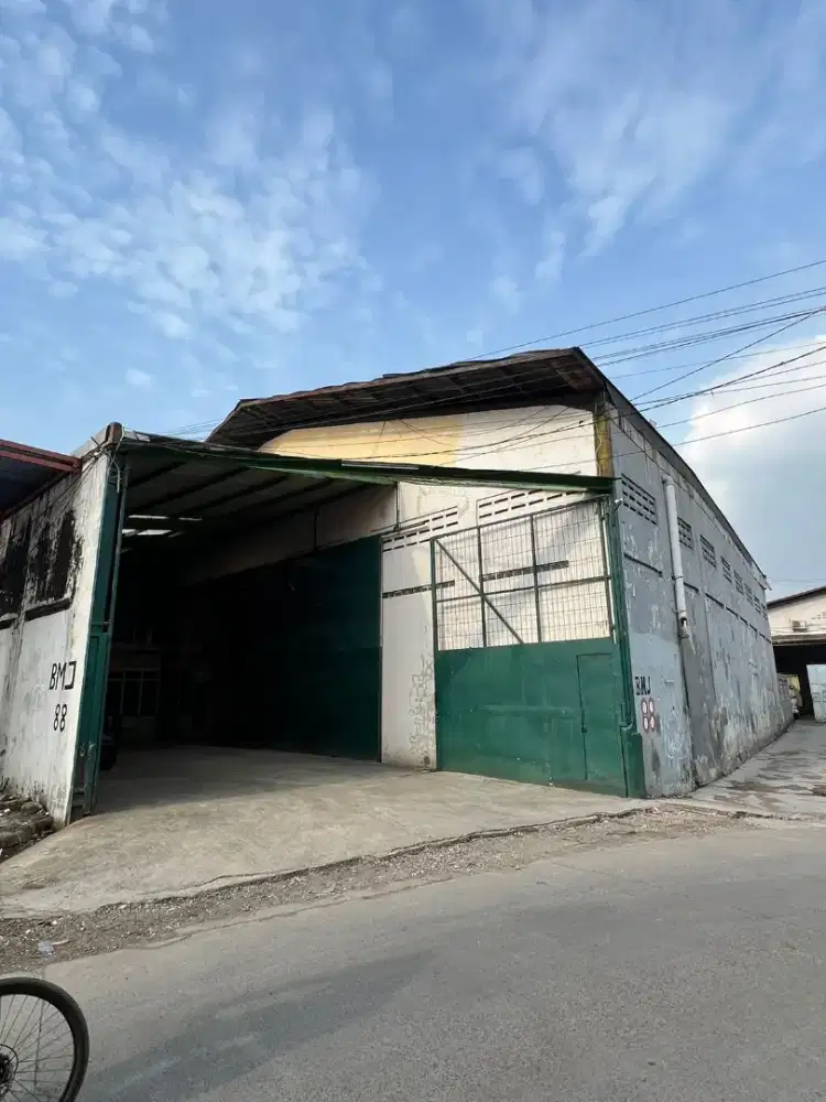 jual cepat murah strategis gudang di daerah area holis siap pakai