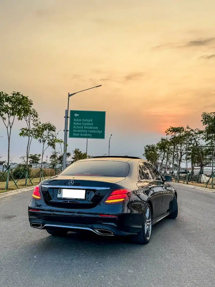 Mercedes-Benz E350 AMG Line 2019/2020 – KM Rendah, Kamera 360