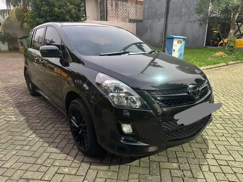 Mazda 8 2012 – Kenyamanan Premium, Fitur Berlimpah