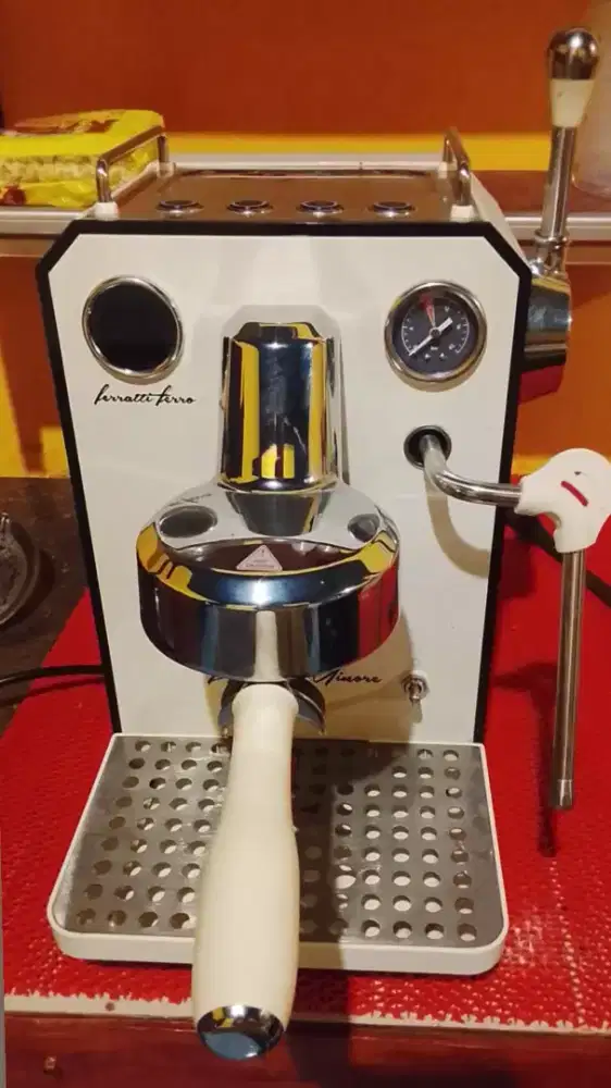 Mesin Kopi Ferrati Ferro