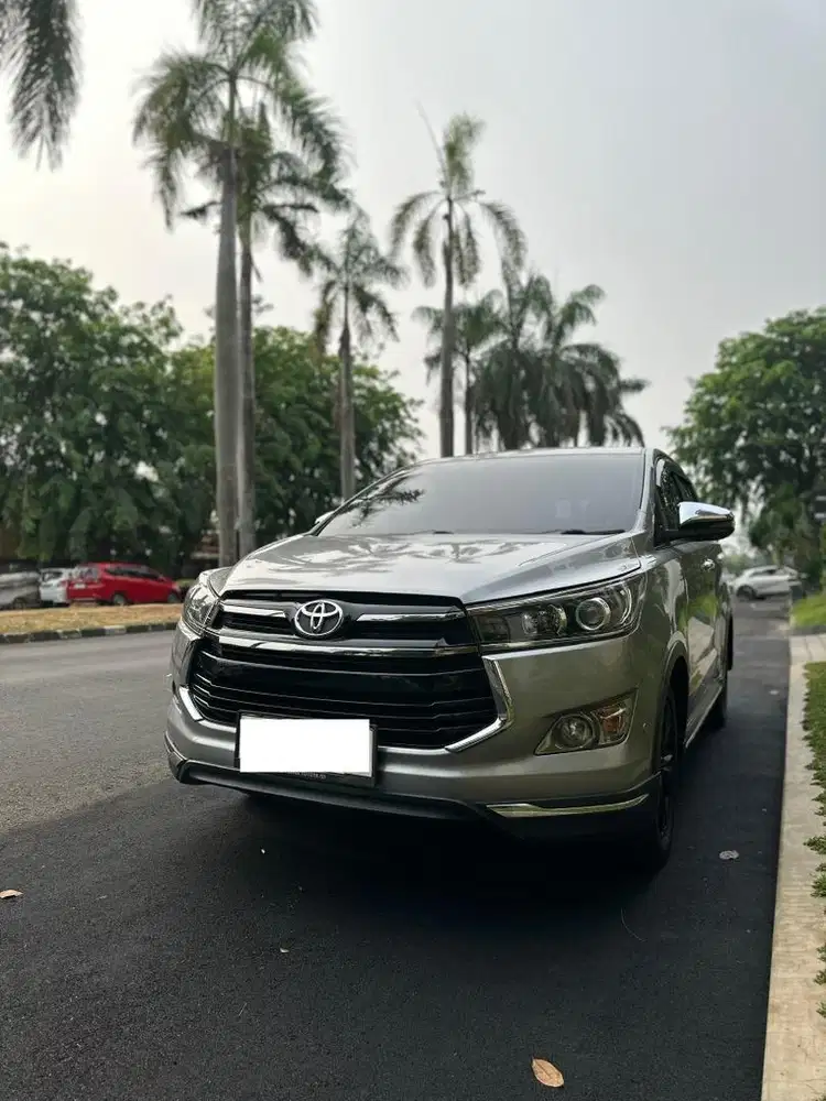 Toyota Kijang Innova 2020 Venturer Silver ISTIMEWA Mulus Like New