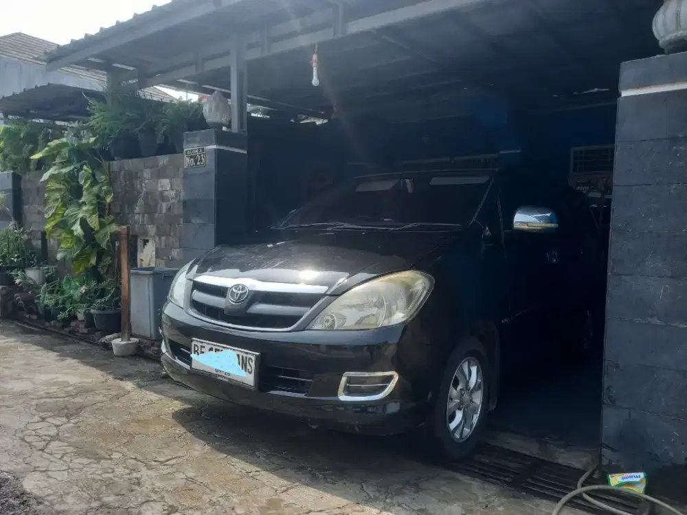 Innova AT 2004 Bensin Type V