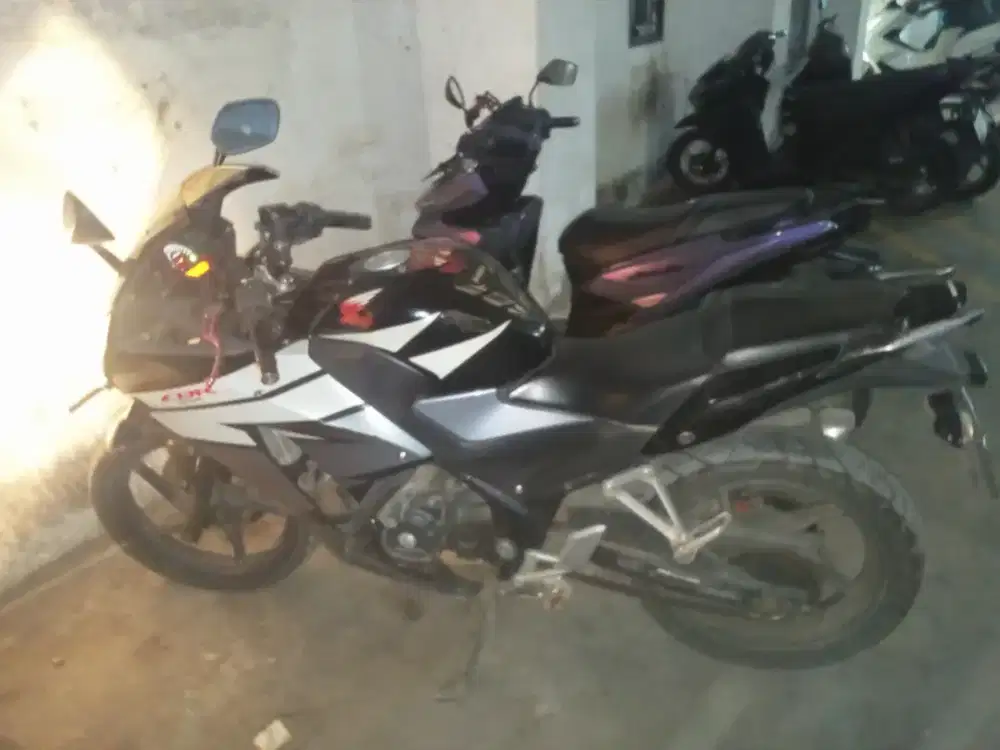 Honda CBR 2015 lengkap