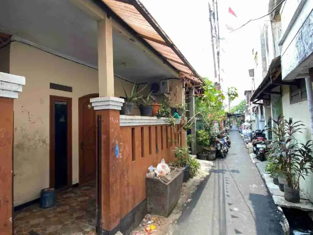 Rumah Kost Full Terisi Strategis di Kayu Manis Matraman