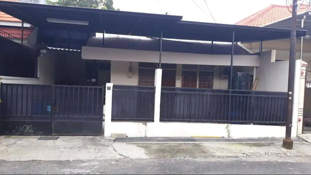 DIJUAL RUMAH DI DARMO BARU TIMUR TURUN HARGA DEKAT PAKUWON MALL