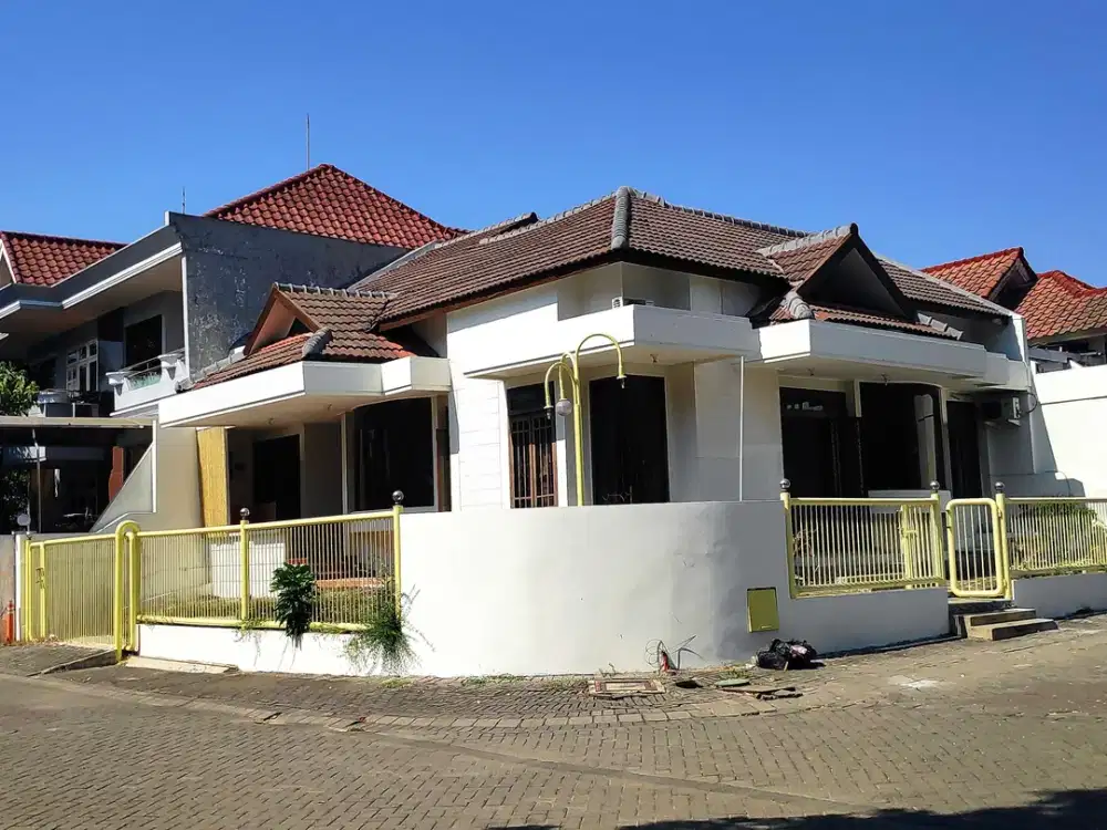 INTERNATIONAL VILLAGE