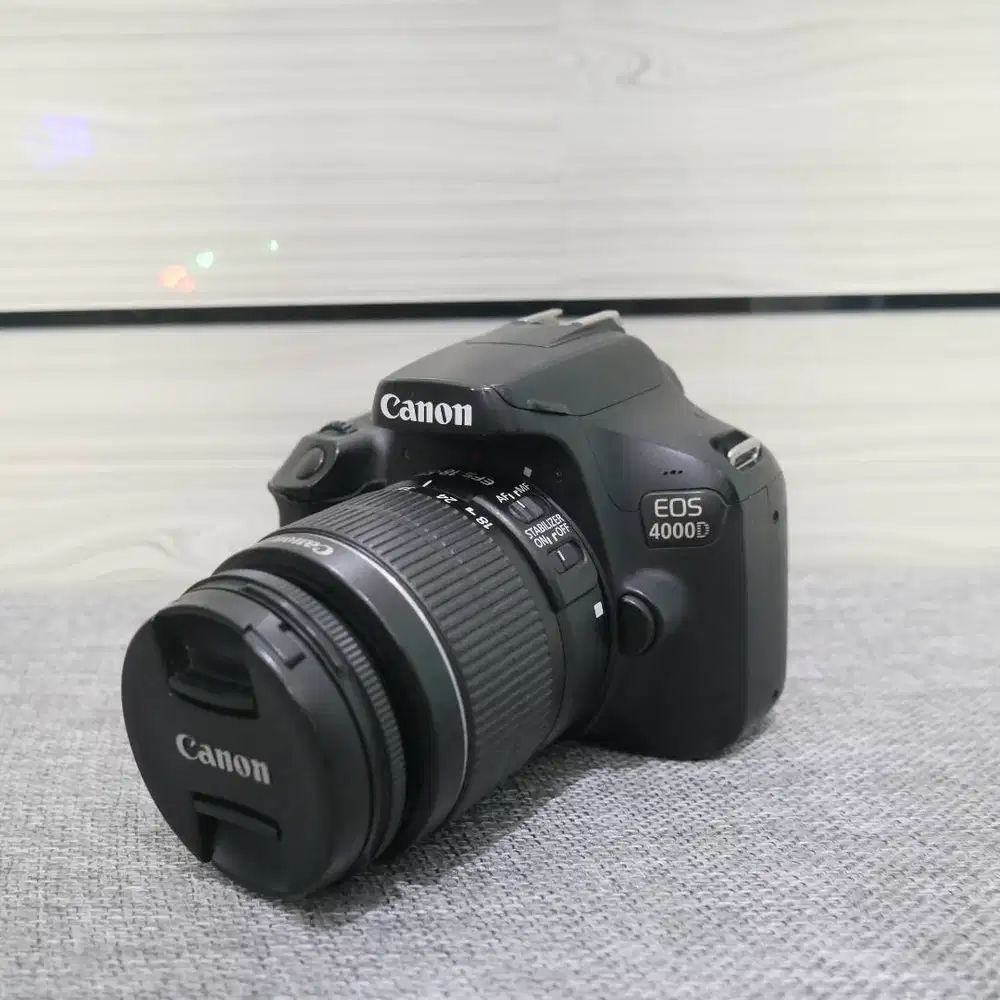 Kamera dslr canon 4000d kit 18-55 is