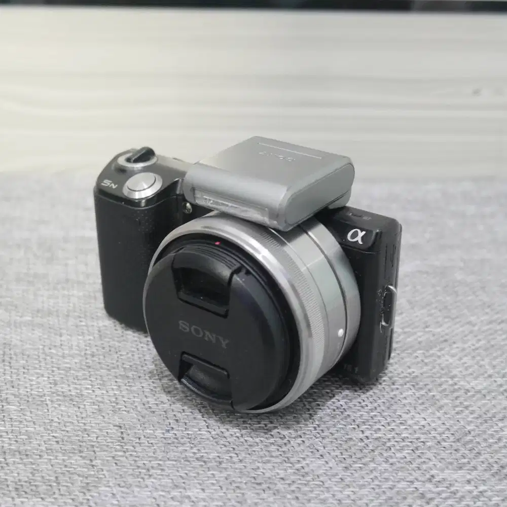 Kamera mirrorless sony nex 5n lensa fix 16mm f2.8 normal