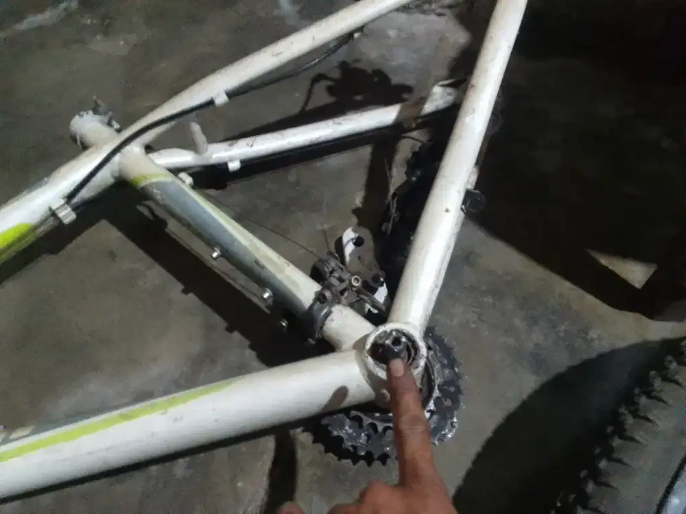 Speda gunung mtb Polygon premier 4