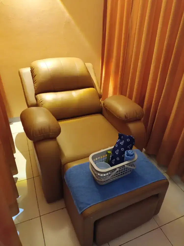 Sofa refleksi dijual
