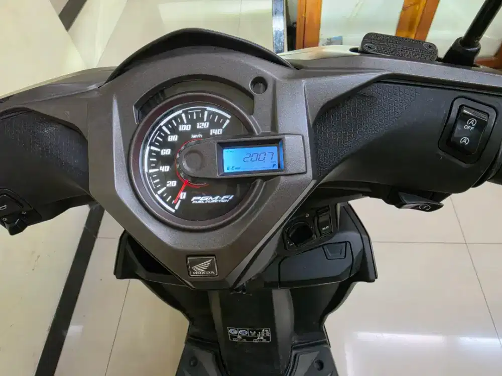 Beat deluxe 2026 km 200 tipe tertinggi.sperti mtor baru.bukan thn 2025