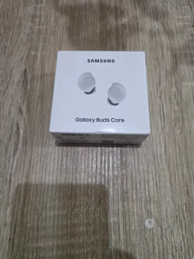 Galaxy Buds Core warna Putih