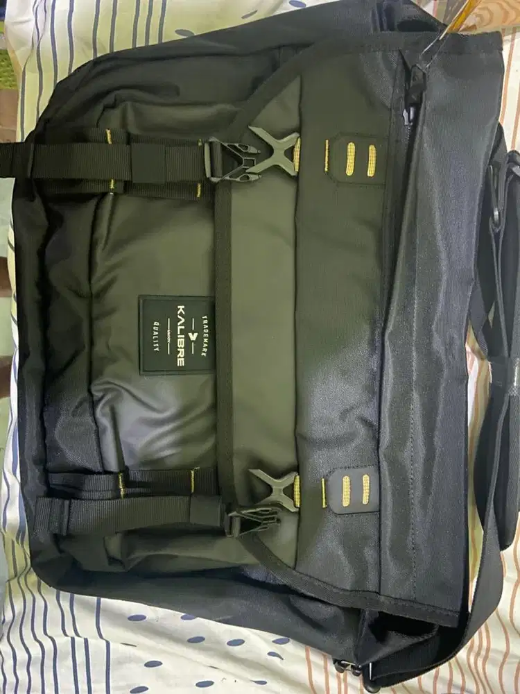 Tas Selempang Kalibre Daywalker 03