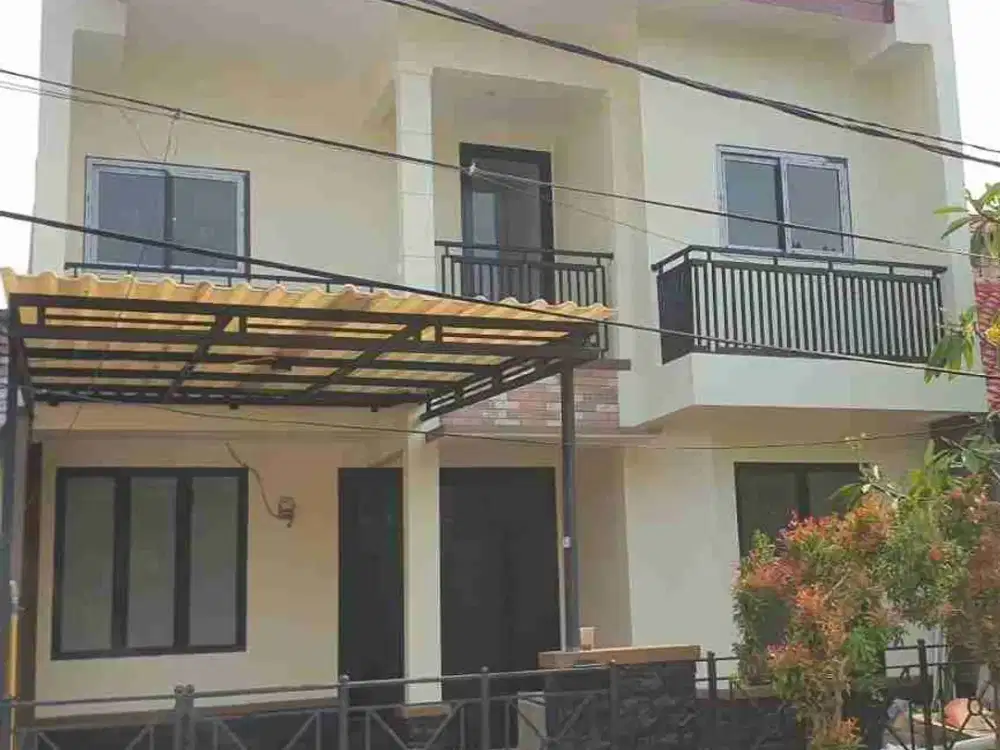 DIJUAL RUMAH 2 LANTAI SIAP HUNI DI VILLA MELATI MAS SERPONG