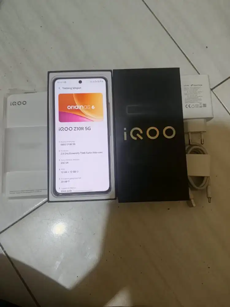 IQOO Z10R 12/256 TITANIUM GOLD