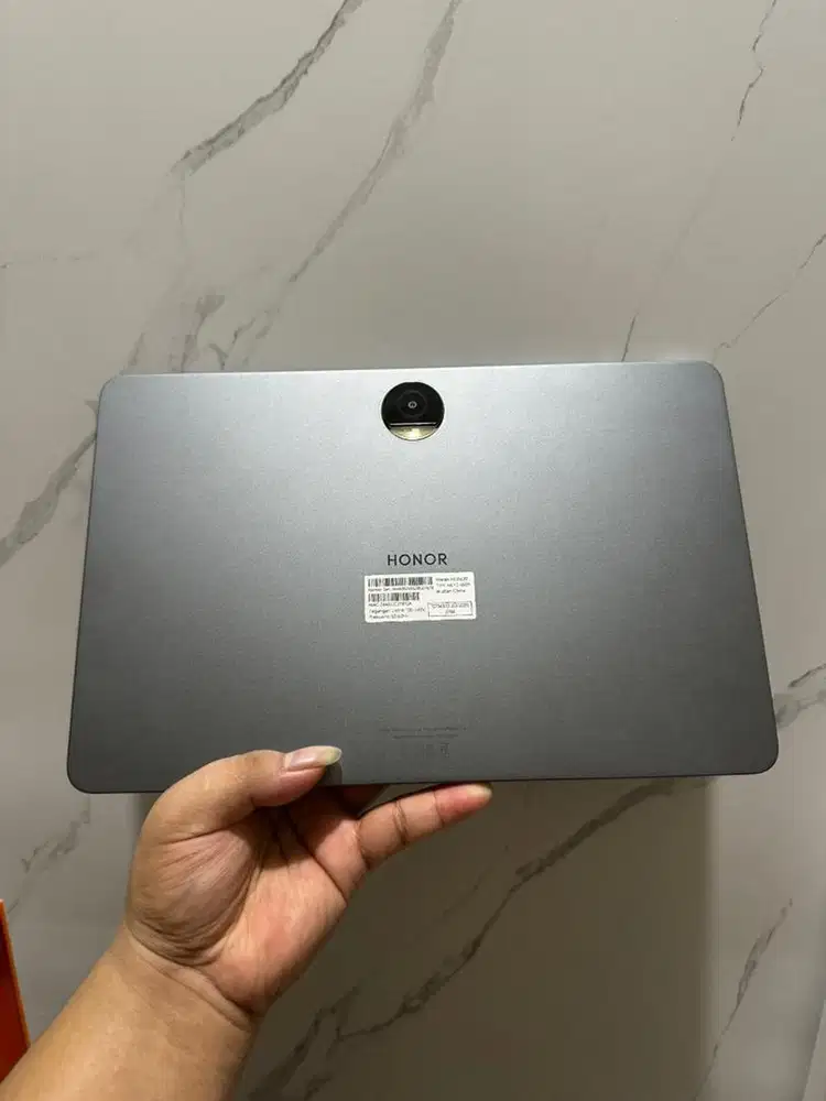 Honor pad 9 8/256 Unit + Charger