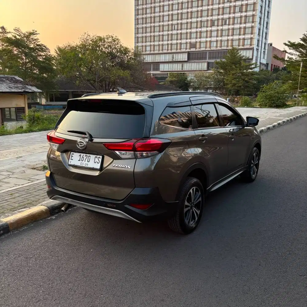 TERIOS R  2018  MANUAL