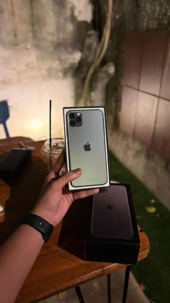 iPhone 11 ProMax 64gb Green - Garansi Internasional Kemenperin