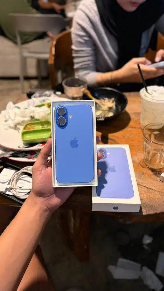 iPhone 16 128gb Ultramarine - Garansi Resmi iBox