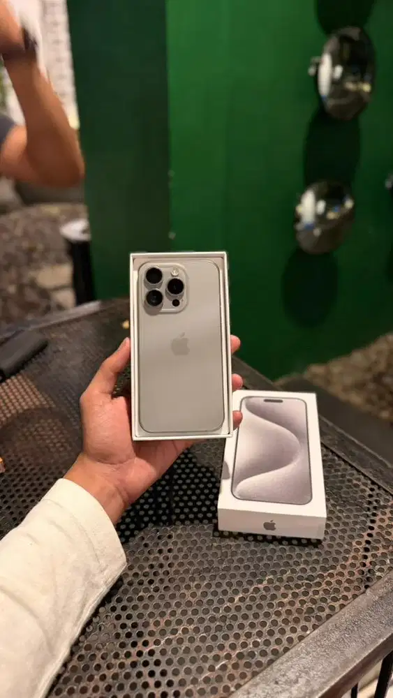 iPhone 15 Pro 128gb Natural Titanium - Garansi Internasional All Opert