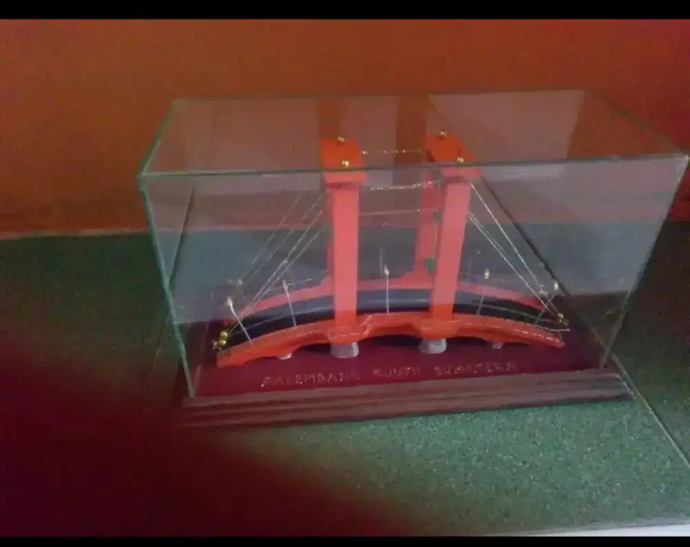 Miniatur Jembatan Ampera