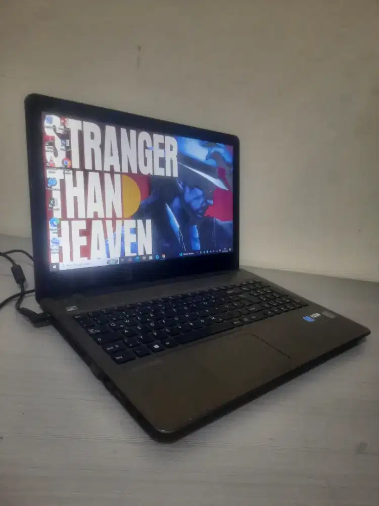 Jual Murah/Laptop Medium Akayo/Intel 3558U(Layar Sentuh15in)Siap Pakai