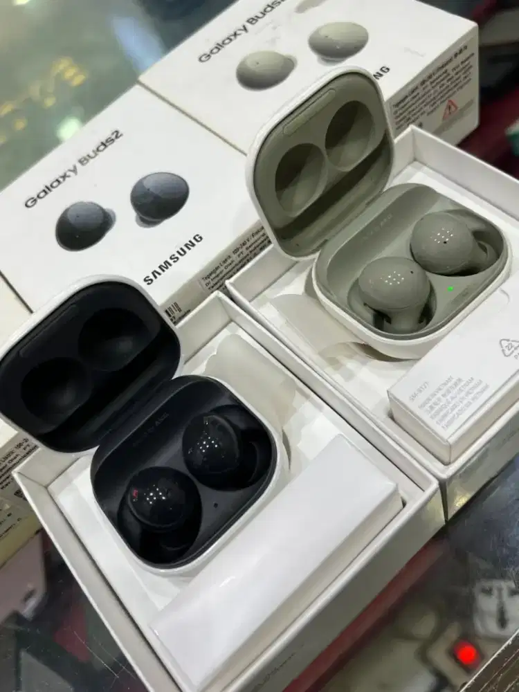 samsung buds 2
mulus 99.9% like new