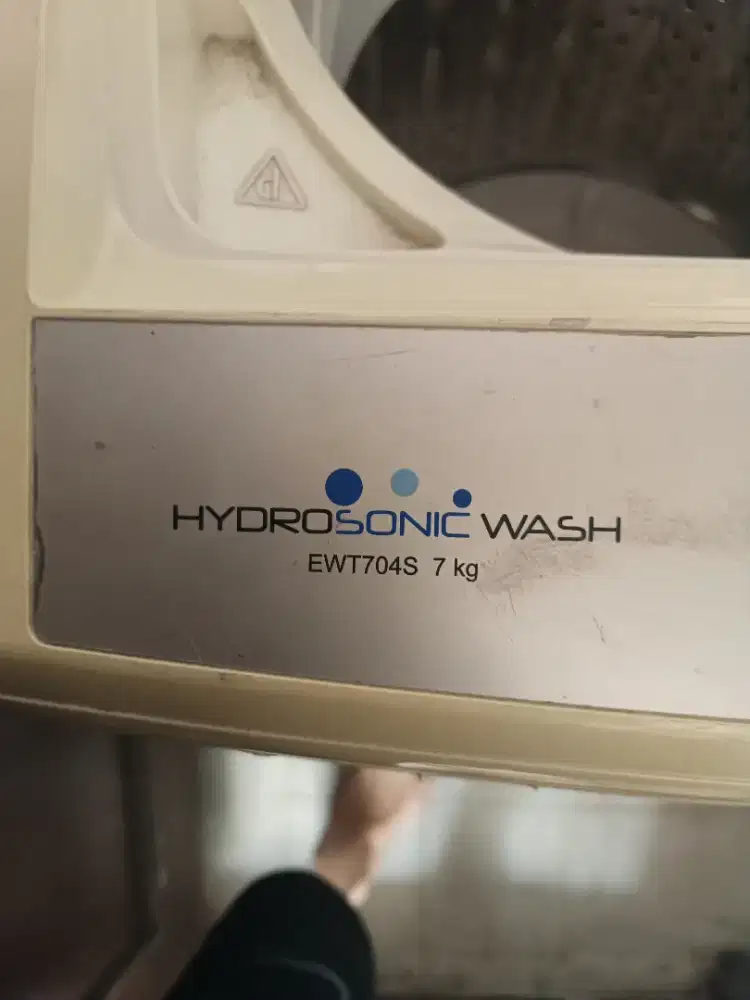 Mesin cuci Electrolux 7 Kg Hydrosonic