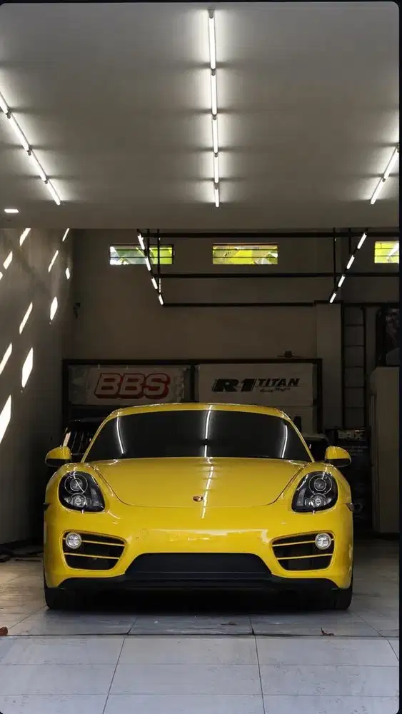 Porsche Cayman 2.7