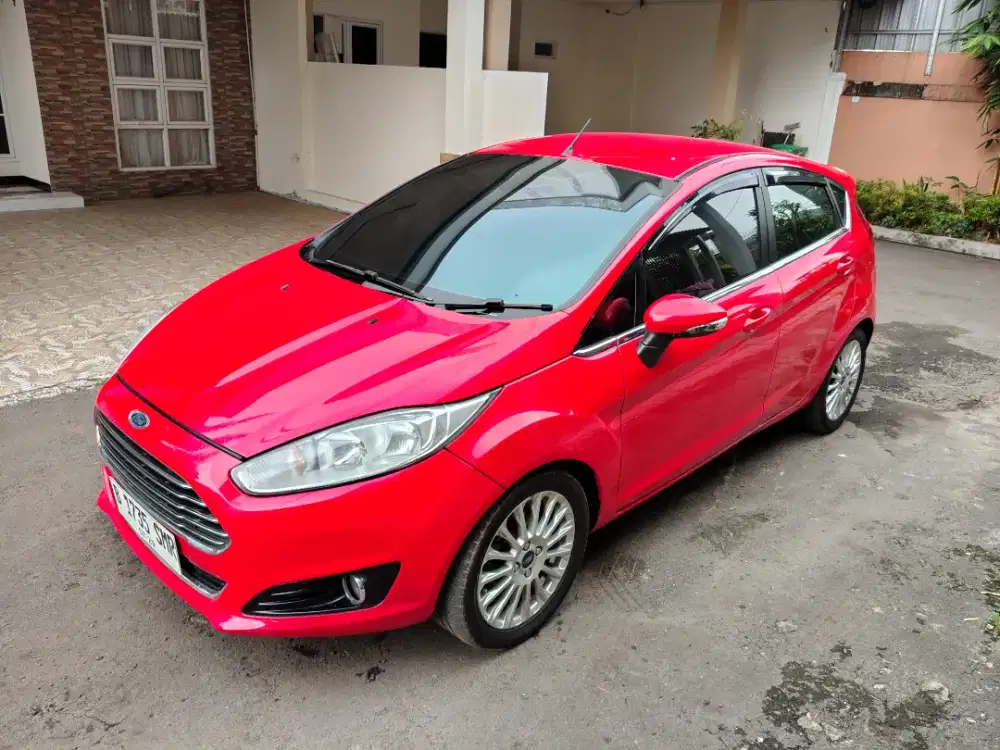 Ford fiesta tipe S hatchback AT 2013