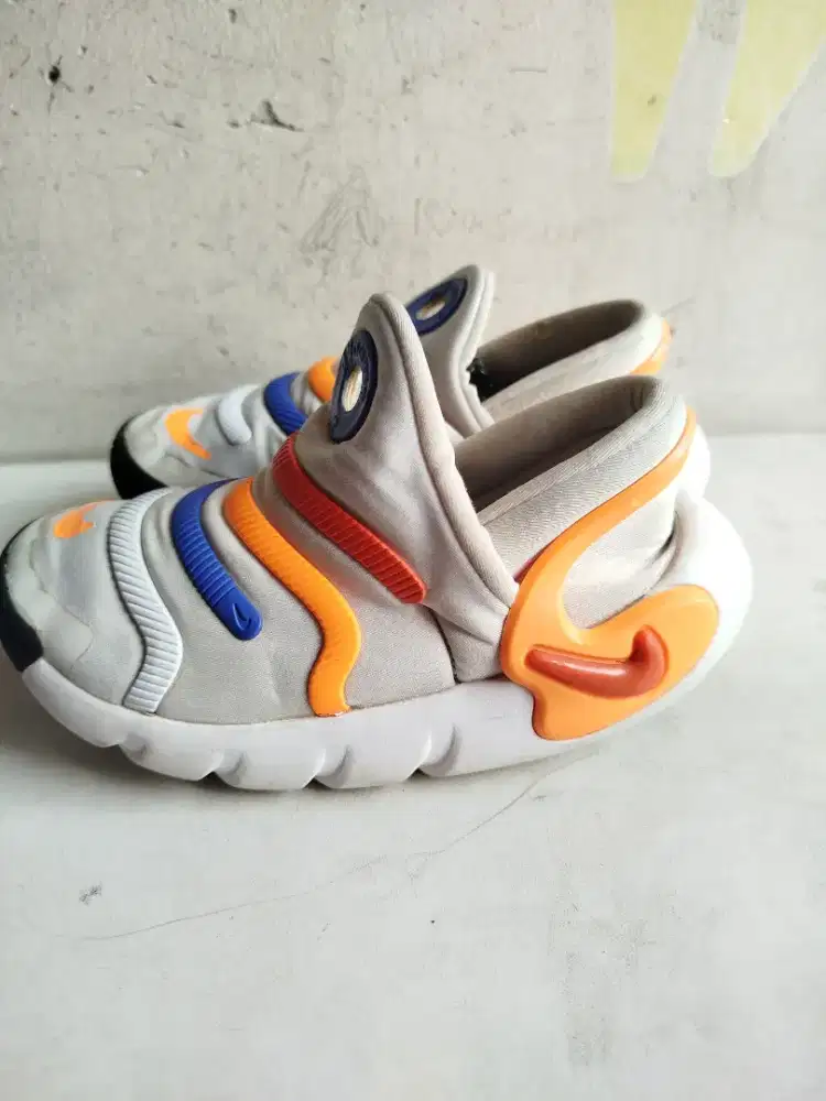 Sepatu Nike Dynamo 2 Easy original size 29.5 anak bagus mulus