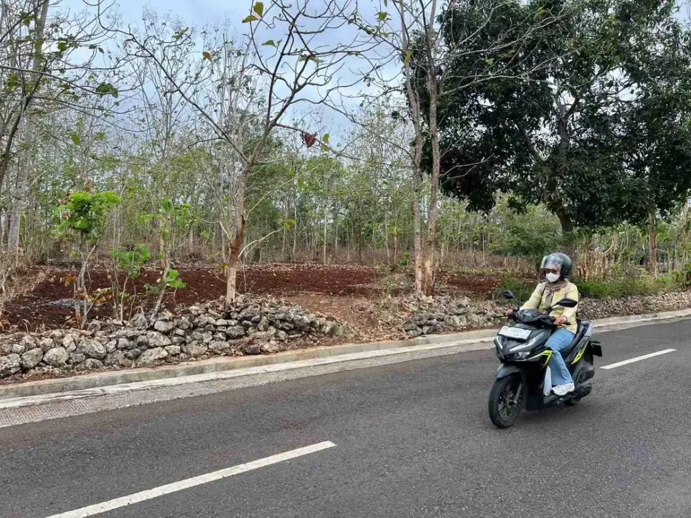 tanah pinggir jalan raya dekat kota wonosari dan kampus UNY