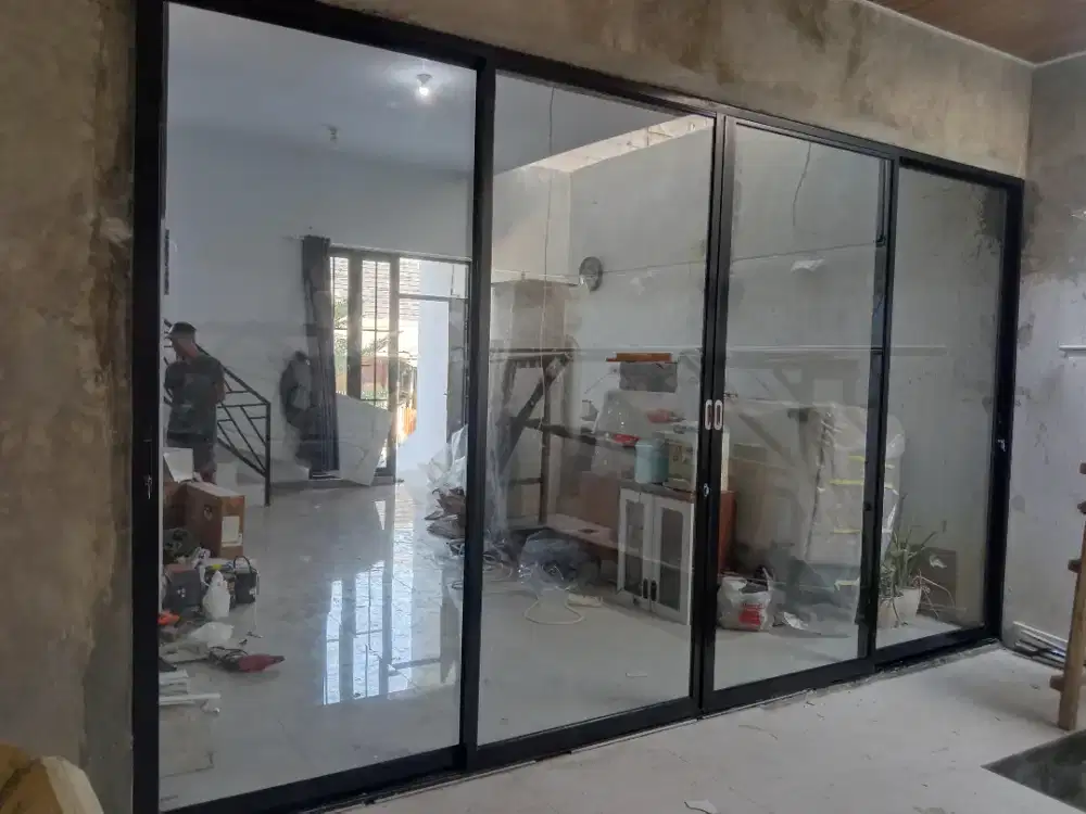 Pintu geser alumunium