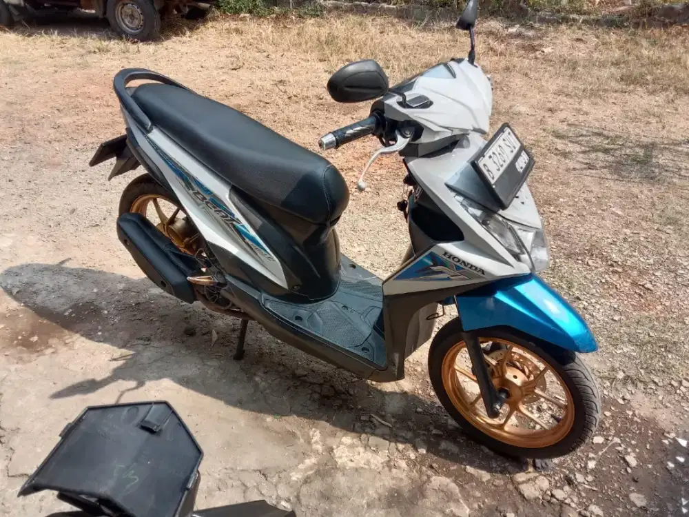 Dijual motor Beat F1 stater Alus 2016nlengkap