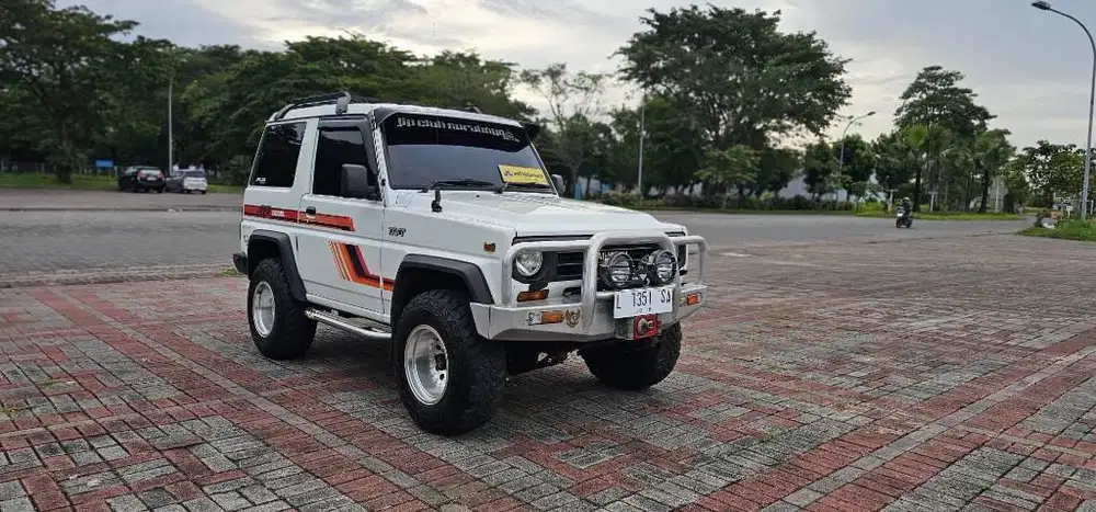 Taft GT 4x4 th 1989 5 speed Full Option km 20rb antik sekali ori total