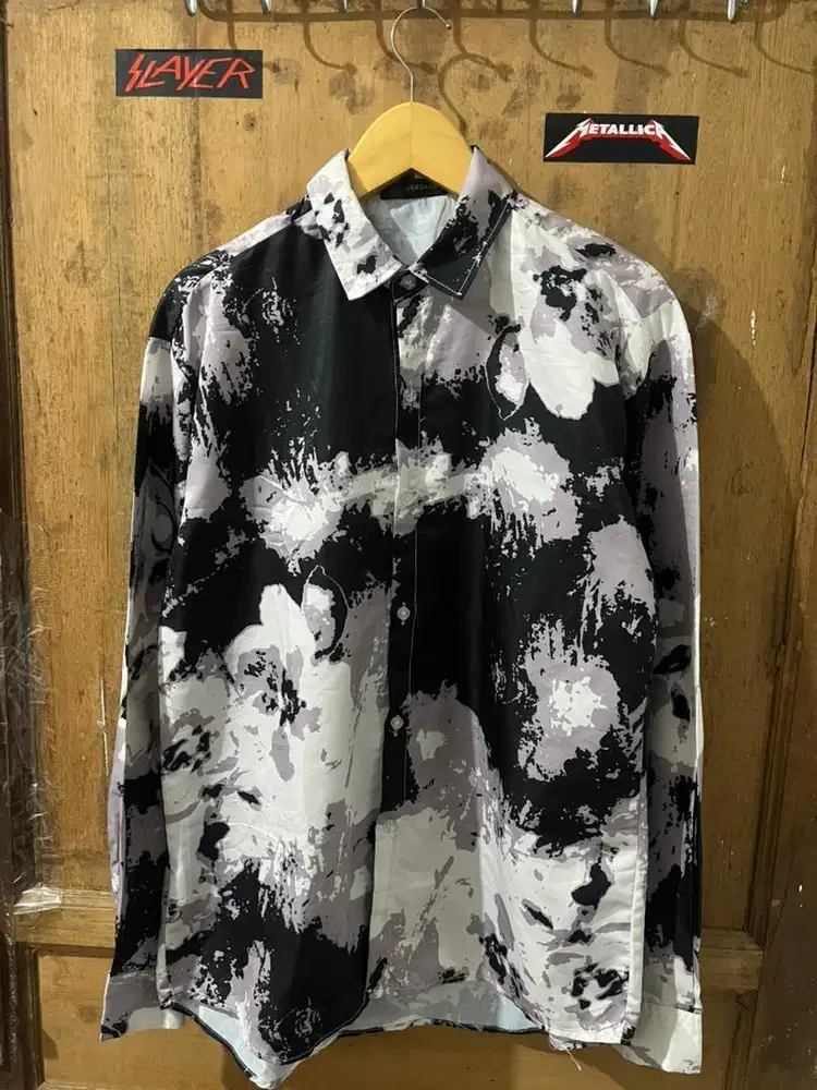 Kemeja versace motif