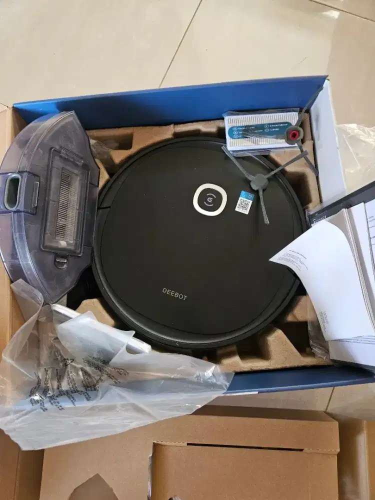 Vacuum cleaner robot
