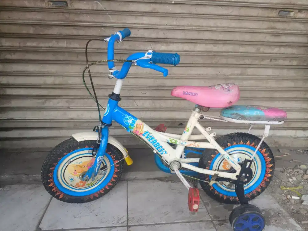 Sepeda anak ukuran 12inc