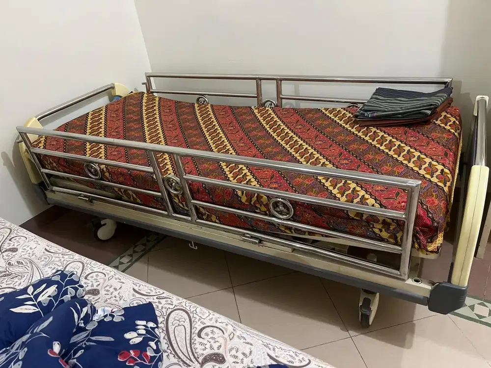 Ranjang pasien BEKAS