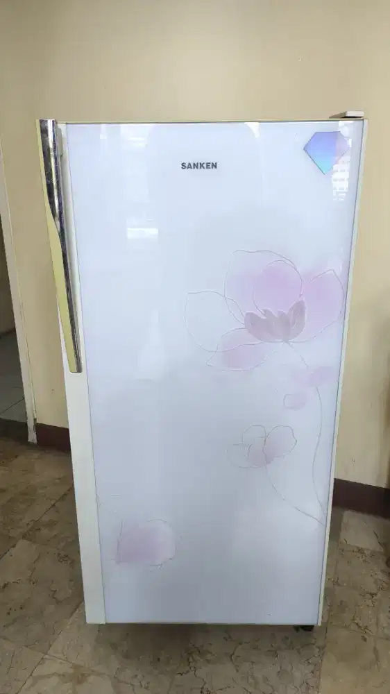 Dijual kulkas 1 pintu sanken