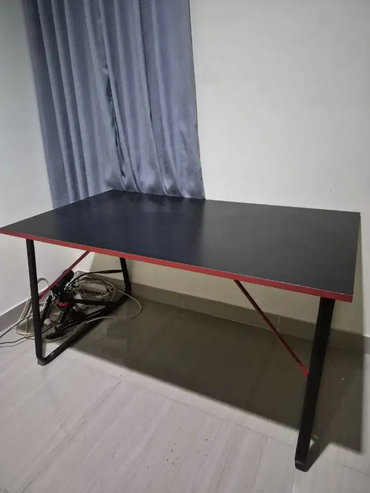 Meja gaming IKEA 140x80