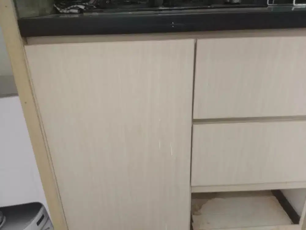 Servis/perbaikan/service furniture lemari,meja,rak,kitchen set