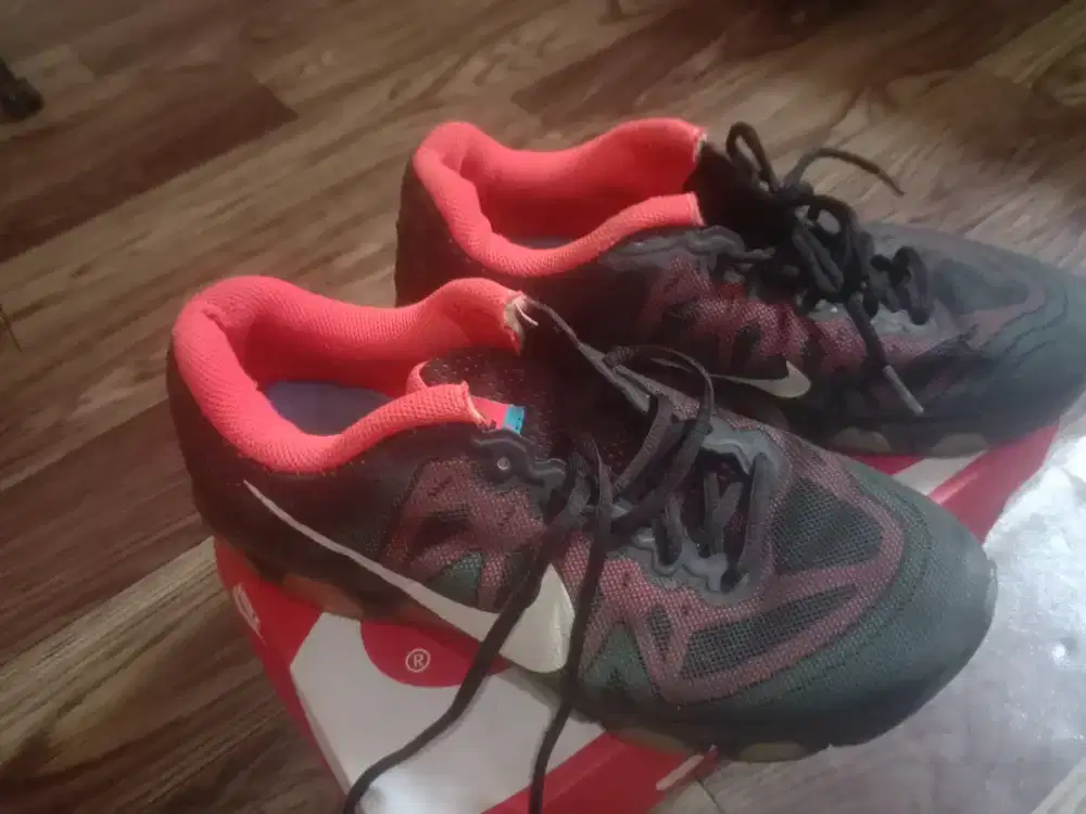 Sepatu nike air max tailwind 7 seken no.42