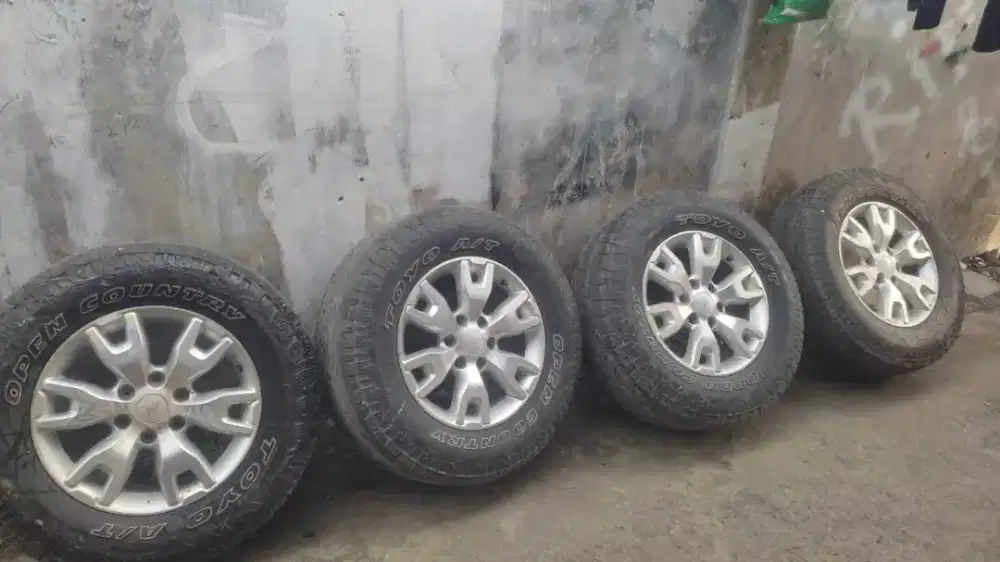 JUAL BAN DAN VELG