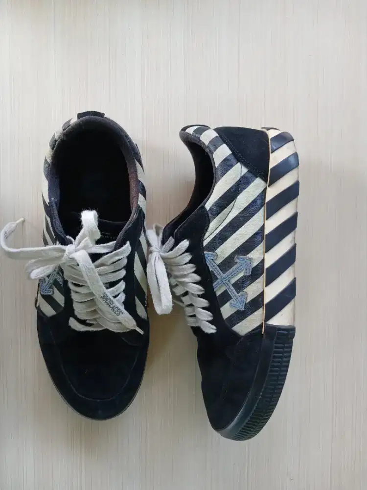Off-white Vulc Low