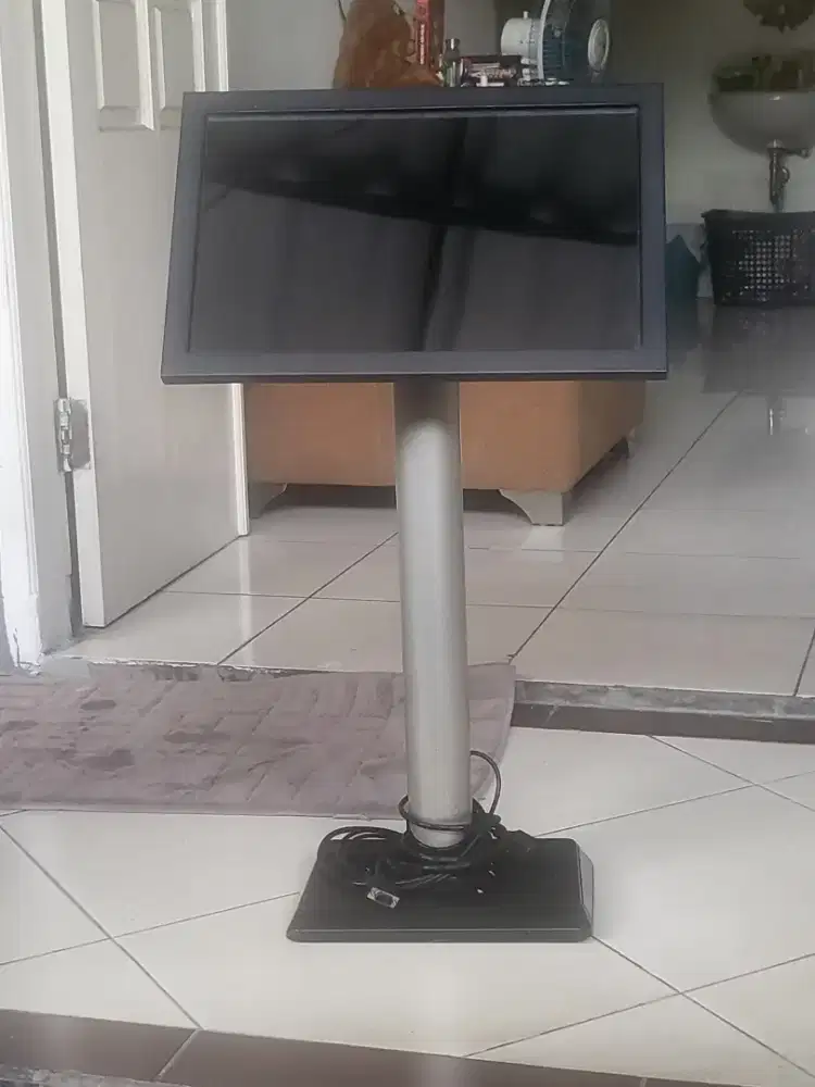 Stand monitor karaoke