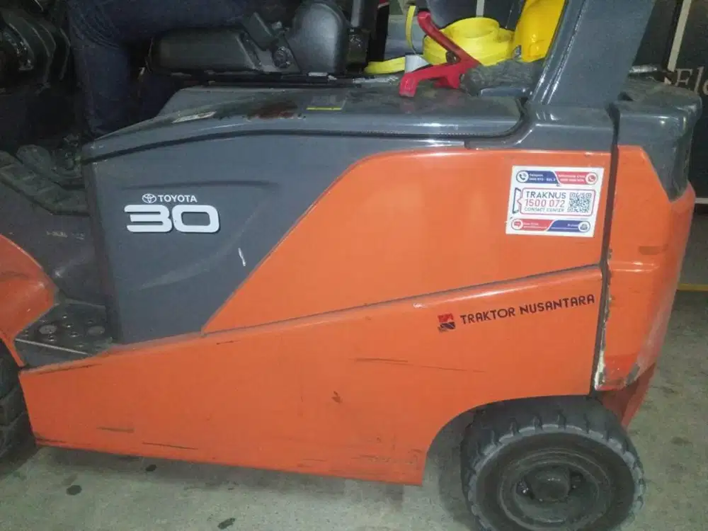 Forklift TOYOTA Electric 3 Ton / 3000kg