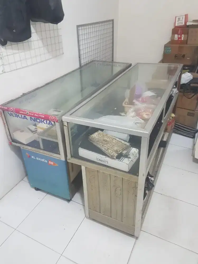 Jual etalase konter hp 2 unit take all 1.3 nego
